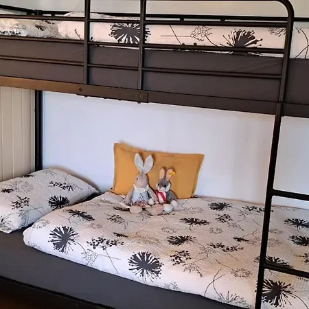 Mit 3 Schlafzimmer In Seenaehe