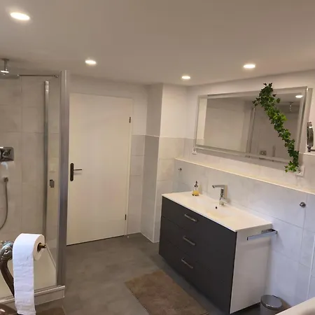 Holiday home Mit 3 Schlafzimmer In Seenaehe Wielenbach